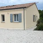 3 Etoiles Avec Jardin Et Parking Proche Libourne Emilion Et Bordeaux Le Ptit Coin De Soleil 1 A 6 Personnes Saint-Ciers-d'Abzac