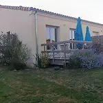 Dom wakacyjny 3 Etoiles Avec Jardin Et Parking Proche Libourne Emilion Et Bordeaux Le Ptit Coin De Soleil 1 A 6 Personnes Saint-Ciers-d'Abzac
