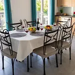 3 Etoiles Jardin Clos Parking Proche Emilion *