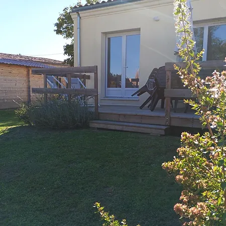 Dom wakacyjny 3 Etoiles Avec Jardin Et Parking Proche Libourne Emilion Et Bordeaux Le Ptit Coin De Soleil 1 A 6 Personnes