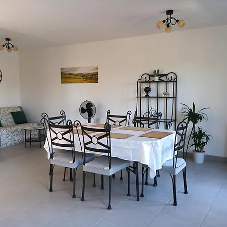 Holiday home Meuble De Tourisme Classe 3 Etoiles Le Ptit Coin De Soleil - Ciers D'abzac *
