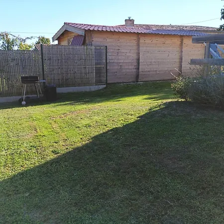 Holiday home Meuble De Tourisme Classe 3 Etoiles Le Ptit Coin De Soleil - Ciers D'abzac *