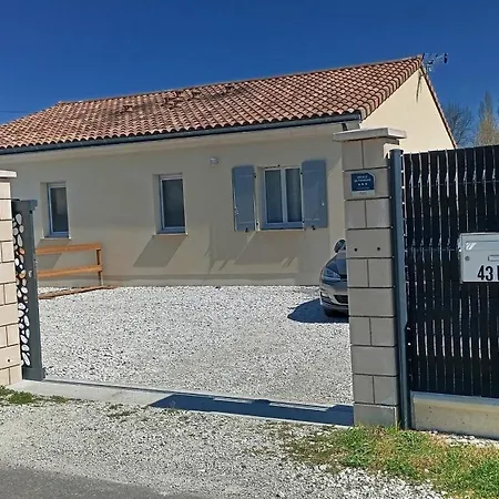 3 Etoiles Jardin Clos Parking Proche Emilion *