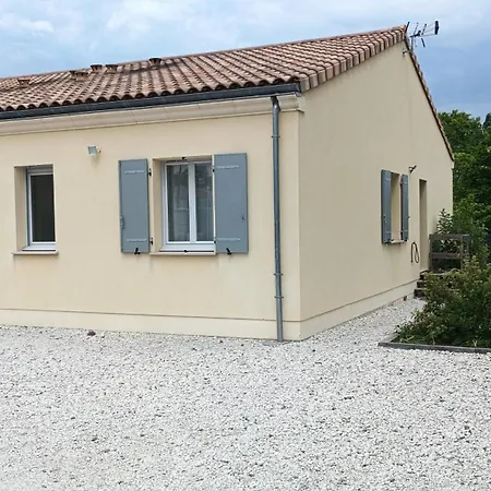 3 Etoiles Avec Jardin Et Parking Proche Libourne Emilion Et Bordeaux Le Ptit Coin De Soleil 1 A 6 Personnes Saint-Ciers-d'Abzac