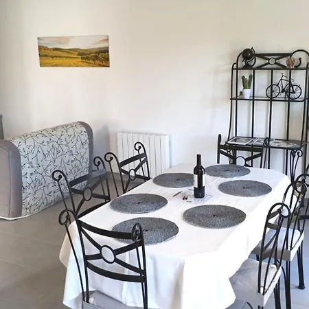 3 Etoiles Avec Jardin Et Parking Proche Libourne Emilion Et Bordeaux Le Ptit Coin De Soleil 1 A 6 Personnes Saint-Ciers-d'Abzac