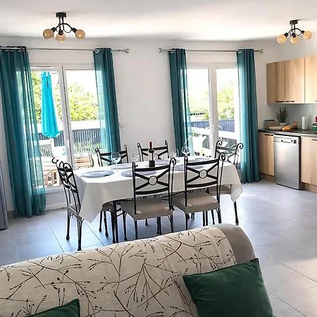 3 Etoiles Jardin Clos Parking Proche Emilion *