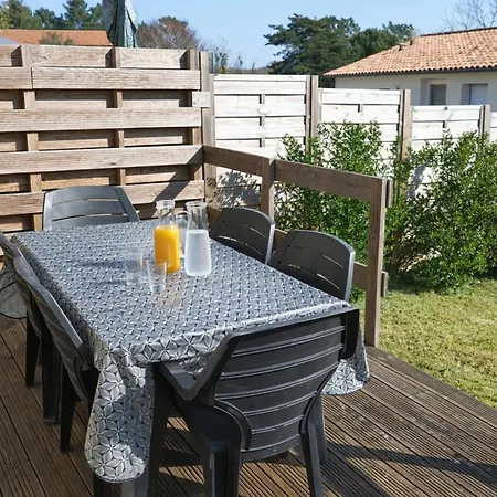 3 Etoiles Avec Jardin Et Parking Proche Libourne Emilion Et Bordeaux Le Ptit Coin De Soleil 1 A 6 Personnes Holiday home *