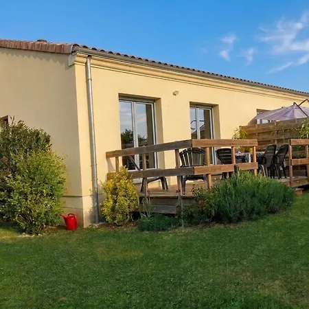Ferienhaus 3 Etoiles Jardin Clos Parking Proche Emilion *