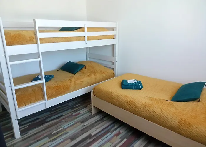 3 Etoiles Avec Jardin Et Parking Proche Libourne Emilion Et Bordeaux Le Ptit Coin De Soleil 1 A 6 Personnes Holiday home Saint-Ciers-d'Abzac
