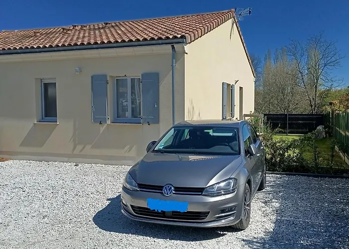 Holiday home 3 Etoiles Avec Jardin Et Parking Proche Libourne Emilion Et Bordeaux Le Ptit Coin De Soleil 1 A 6 Personnes Saint-Ciers-d'Abzac
