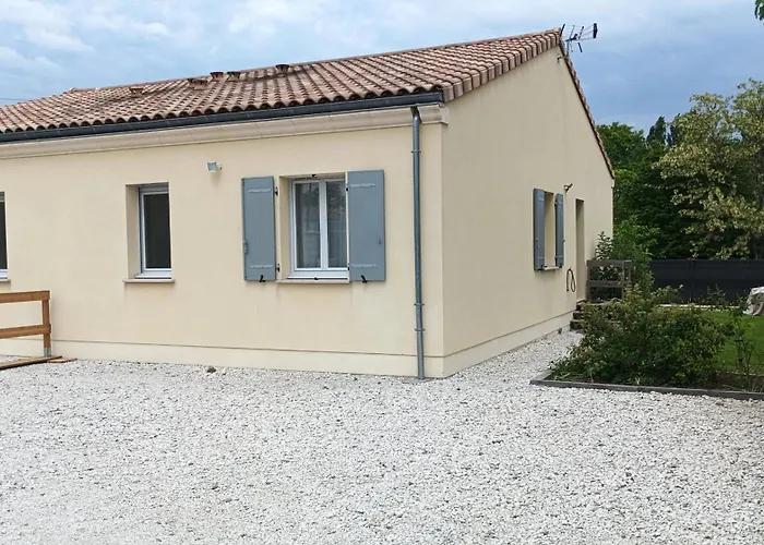 3 Etoiles Avec Jardin Et Parking Proche Libourne Emilion Et Bordeaux Le Ptit Coin De Soleil 1 A 6 Personnes Saint-Ciers-d'Abzac