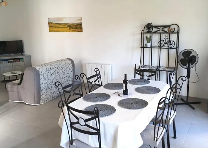 3 Etoiles Avec Jardin Et Parking Proche Libourne Emilion Et Bordeaux Le Ptit Coin De Soleil 1 A 6 Personnes Saint-Ciers-d'Abzac
