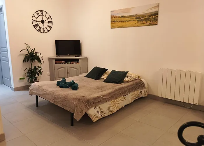 בית נופש 3 Etoiles Avec Jardin Et Parking Proche Libourne Emilion Et Bordeaux Le Ptit Coin De Soleil 1 A 6 Personnes