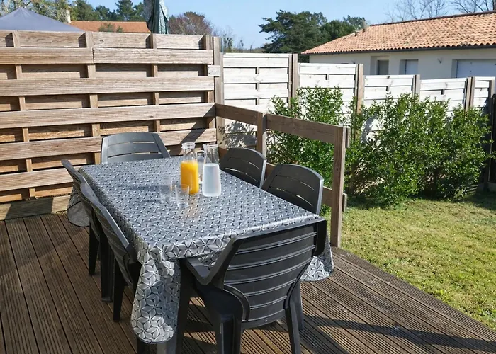 3 Etoiles Avec Jardin Et Parking Proche Libourne Emilion Et Bordeaux Le Ptit Coin De Soleil 1 A 6 Personnes Holiday home *